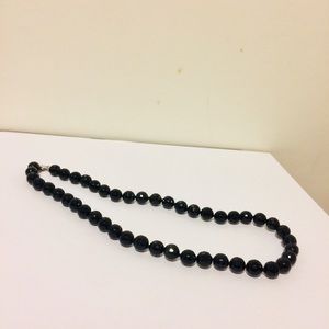 BLACK BEADED NECKLACE